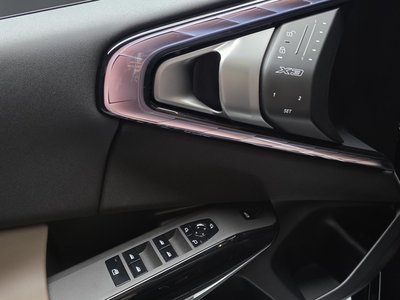 2025 BMW X3 thumbnail 24