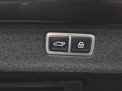 2021 Genesis THE NEW G70 — миниатюра 20