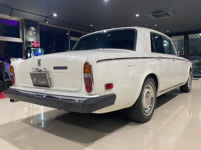 ROLLS-ROYCE SILVER SHADOW - 5