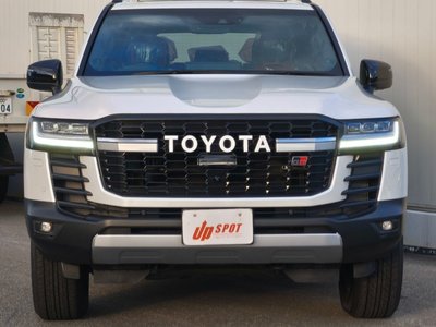 TOYOTA LAND CRUISER 300 - 7