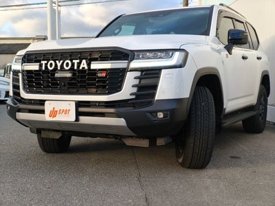 TOYOTA LAND CRUISER 300 - 8