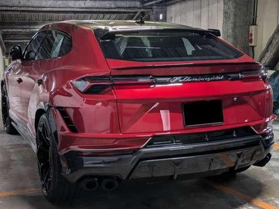 LAMBORGHINI URUS - 2