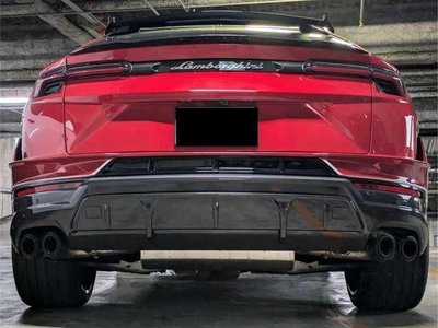 LAMBORGHINI URUS - 5