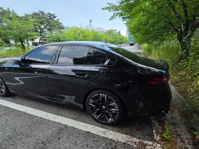 BMW I5 - 4