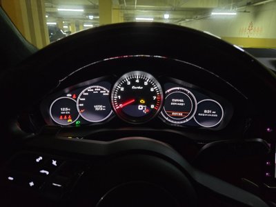 2021 Porsche CAYENNE photo 10