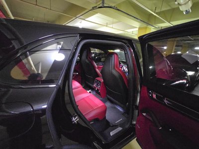 2021 Porsche CAYENNE photo 9