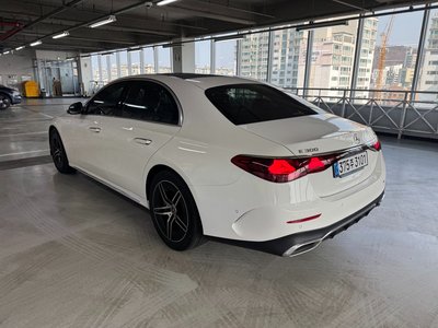 MERCEDES-BENZ E-CLASS - 6