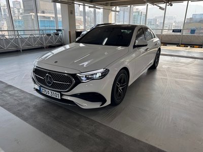 MERCEDES-BENZ E-CLASS - 4