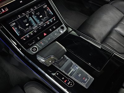 صورة مصغرة 12 لـ 2021 AUDI A8