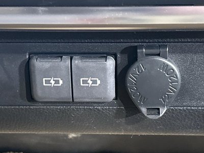 2025 Toyota LAND CRUISER 300 — миниатюра 39