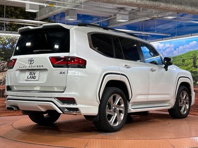 2025 Toyota LAND CRUISER 300 — миниатюра 18