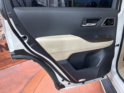 2025 Toyota LAND CRUISER 300 — миниатюра 59