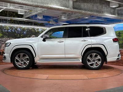 2025 Toyota LAND CRUISER 300 — миниатюра 68