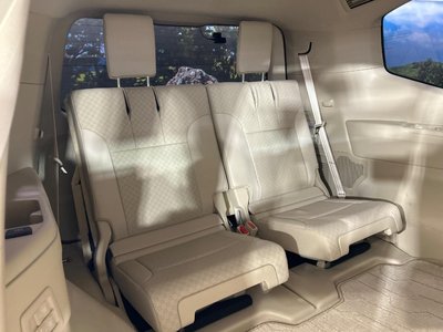 2025 Toyota LAND CRUISER 300 照片 10