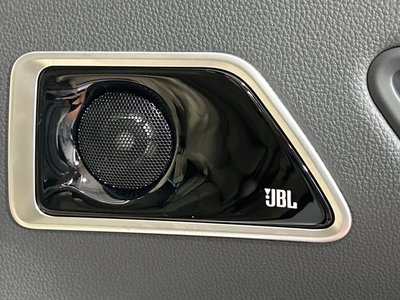 2025 Toyota LAND CRUISER 300 — миниатюра 30