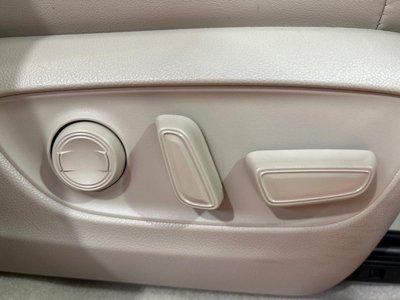 2025 Toyota LAND CRUISER 300 — миниатюра 52