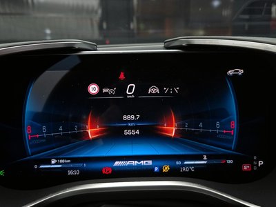 MERCEDES-BENZ GT AMG - 8