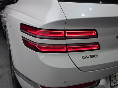 GENESIS GV80 - 10