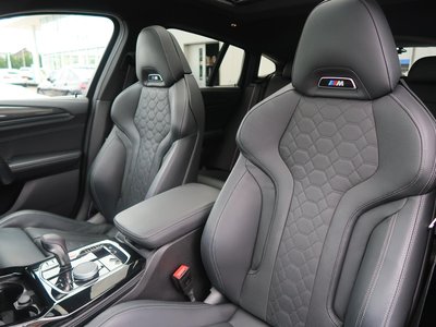 2022 BMW X4 M — миниатюра 16