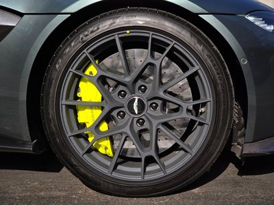 ASTON MARTIN VANTAGE - 6