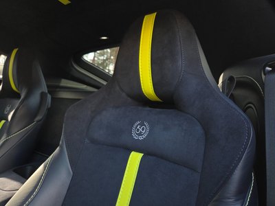 ASTON MARTIN VANTAGE - 10