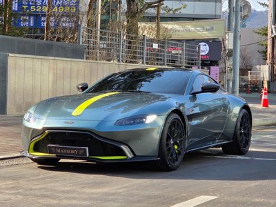 ASTON MARTIN VANTAGE - 1