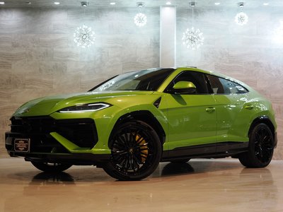 LAMBORGHINI URUS - 1