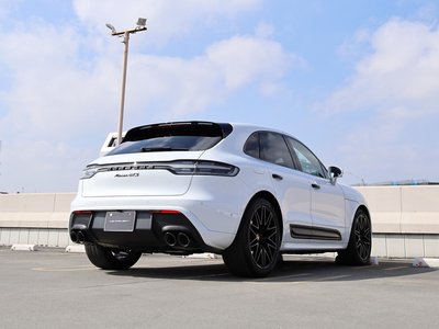 PORSCHE MACAN - 9