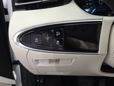 2023 Genesis GV70 — миниатюра 31