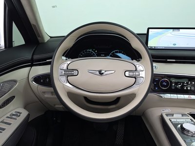 2023 Genesis GV70 — миниатюра 18