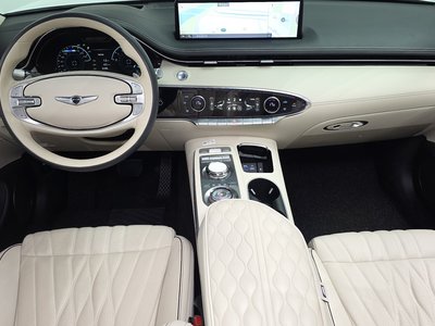 صورة 5 لـ 2023 Genesis GV70