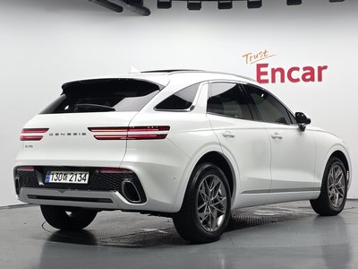 صورة 3 لـ 2023 Genesis GV70