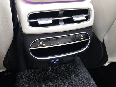 2023 Genesis GV70 — миниатюра 25