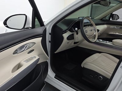 2023 Genesis GV70 — миниатюра 13