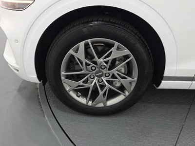 صورة 6 لـ 2023 Genesis GV70