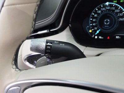 2023 Genesis GV70 — миниатюра 28