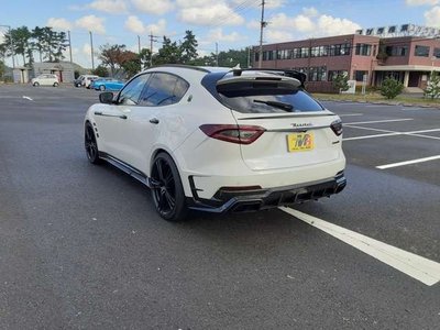 صورة 10 لـ 2017 Maserati LEVANTE