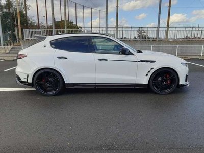 صورة 8 لـ 2017 Maserati LEVANTE