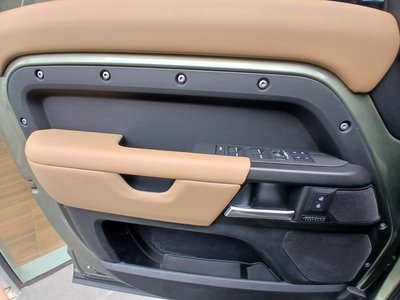 2025 LAND Rover DEFENDER 照片 4