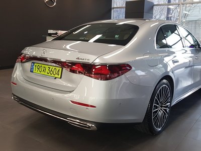 MERCEDES-BENZ E-CLASS - 3