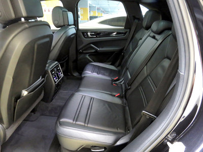 صورة 7 لـ 2019 Porsche CAYENNE