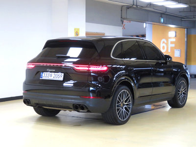صورة 2 لـ 2019 Porsche CAYENNE