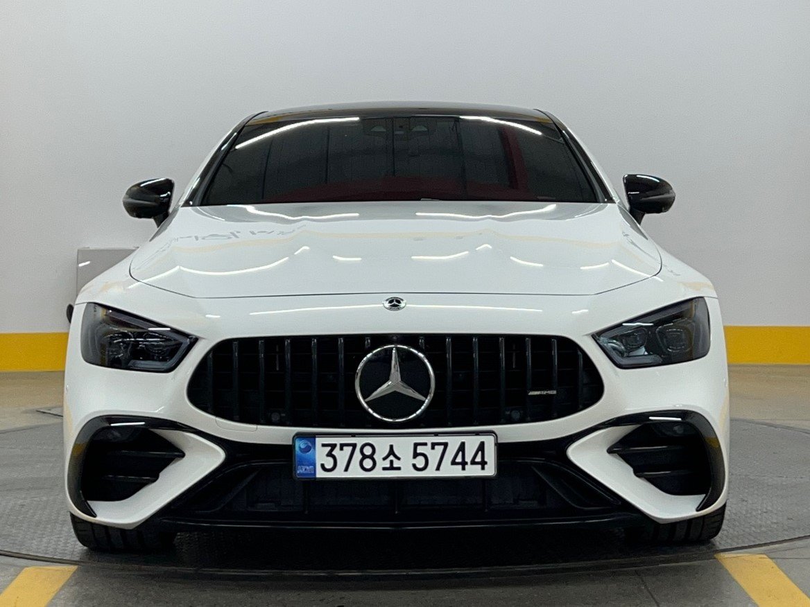 MERCEDES-BENZ GT AMG - View 1