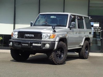 TOYOTA LAND CRUISER 70