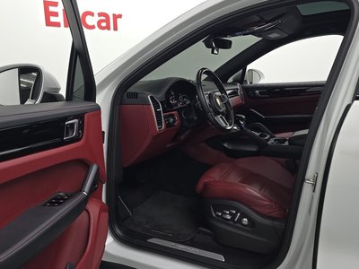 PORSCHE CAYENNE - 10
