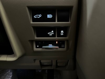 2025 Toyota LAND CRUISER 300 thumbnail 14