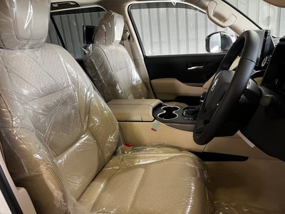 2025 Toyota LAND CRUISER 300 thumbnail 7