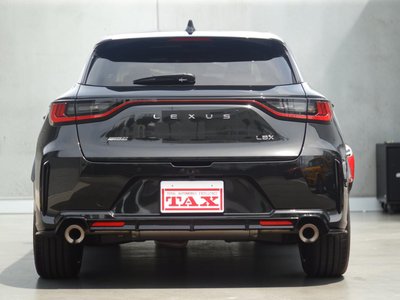 2025 Lexus LBX — миниатюра 21