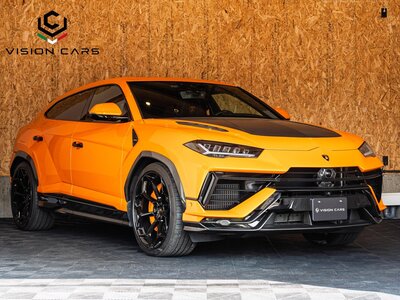 LAMBORGHINI URUS - 1