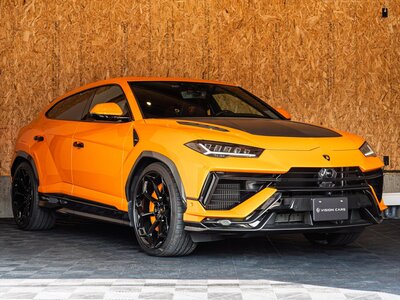 LAMBORGHINI URUS - 3